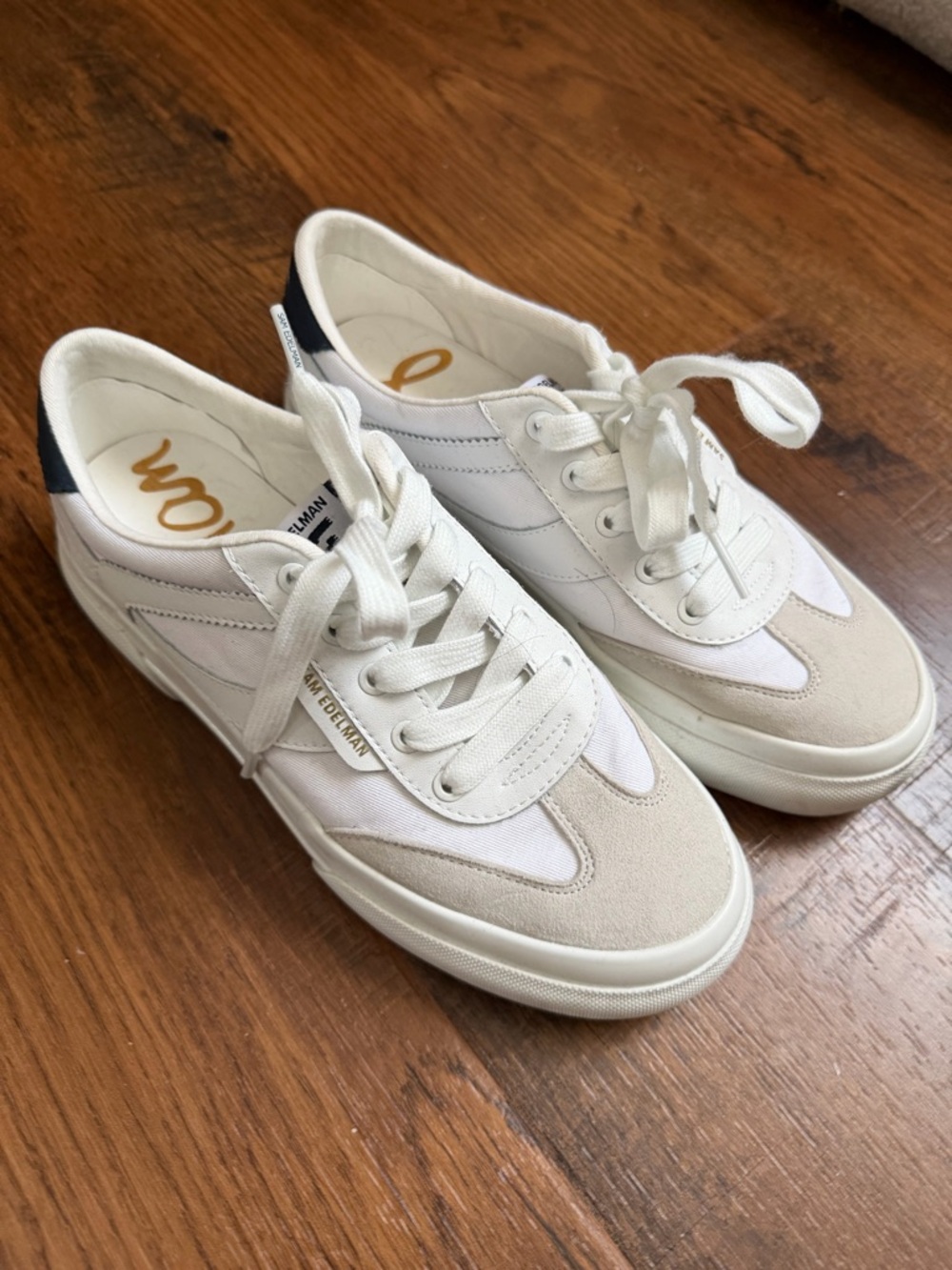 Sam Edelman White, Light Beige & Navy Low-Top Sneakers